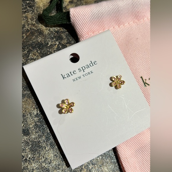 SOLD - Kate spade stud earrings - Picture 1 of 2
